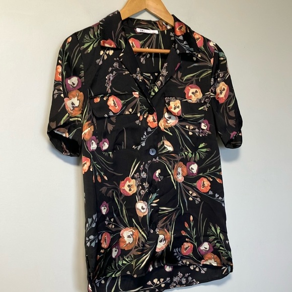DR2 Floral Black Shirt - Picture 2 of 6